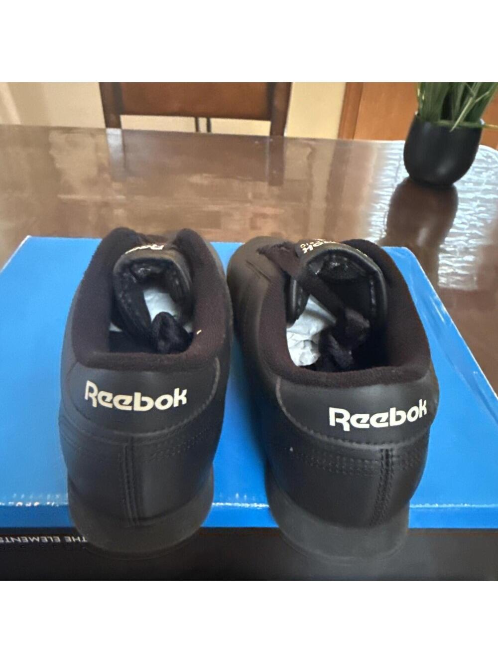 Reebok Classic Princess Women’s Size 8 Black Athletic Running Shoes Used